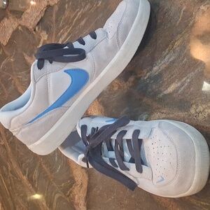 Nike White and Blue Athletic Shoes